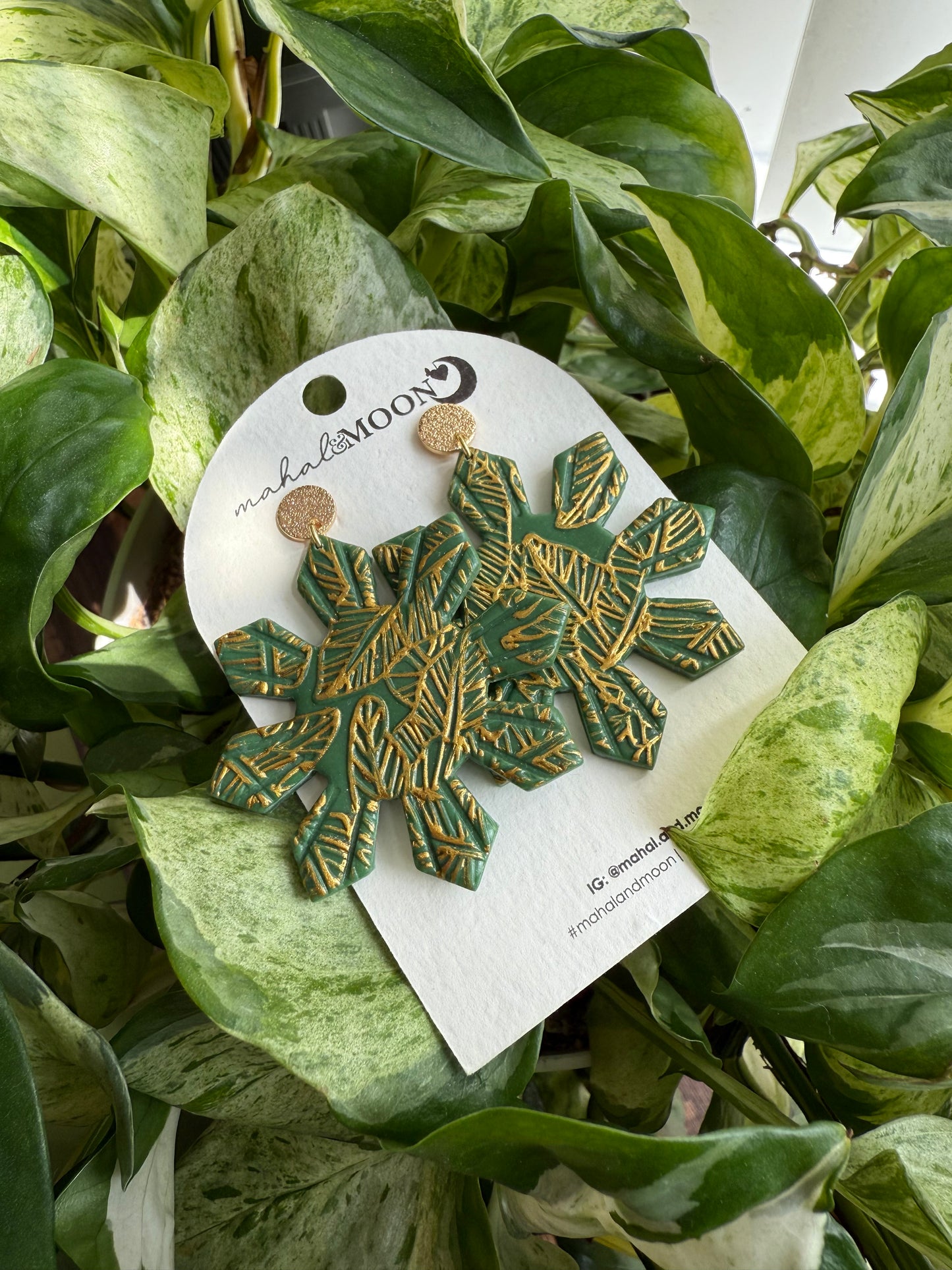 Golden leaf textured araw