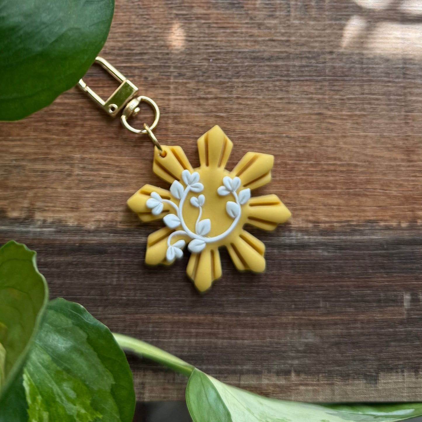 Sampaguita Sun - keychain/charm