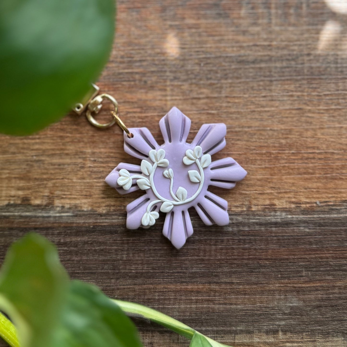 Sampaguita Sun - keychain/charm