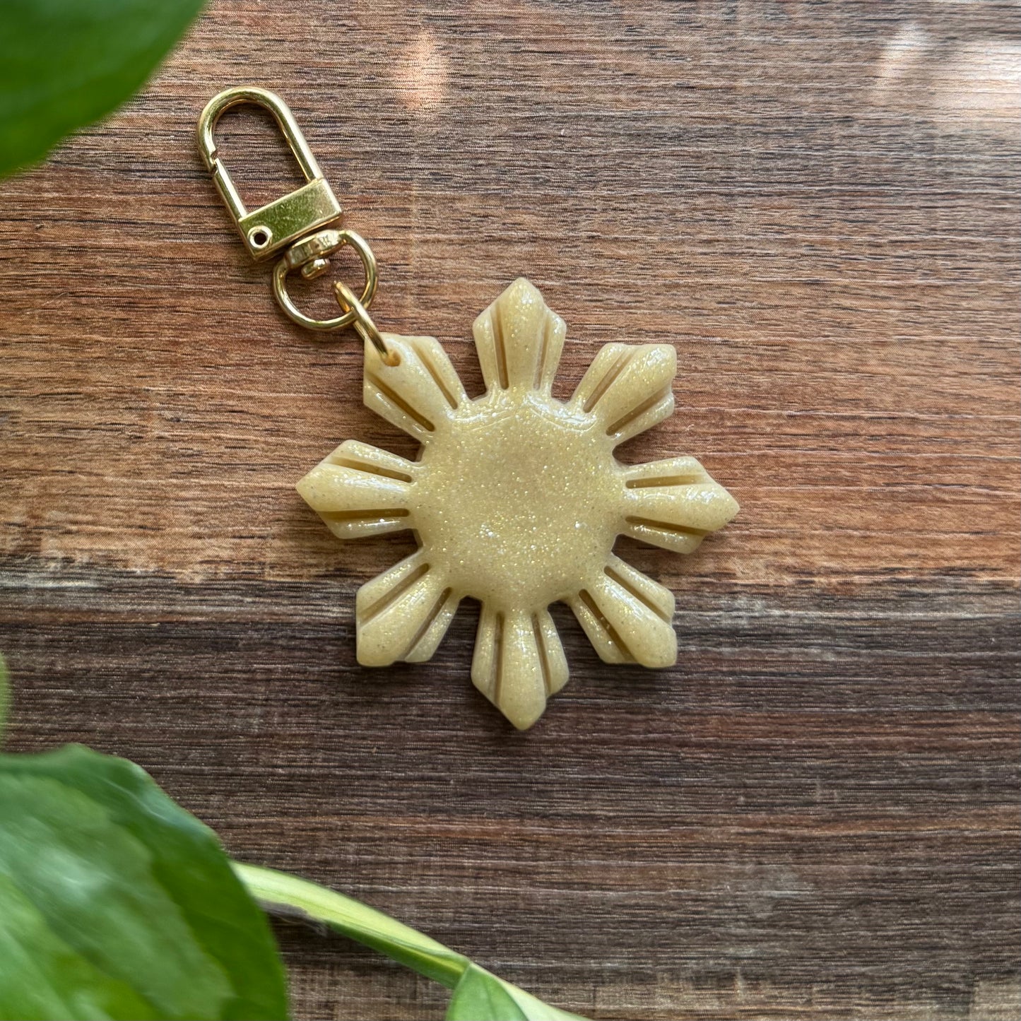 Sampaguita Sun - keychain/charm