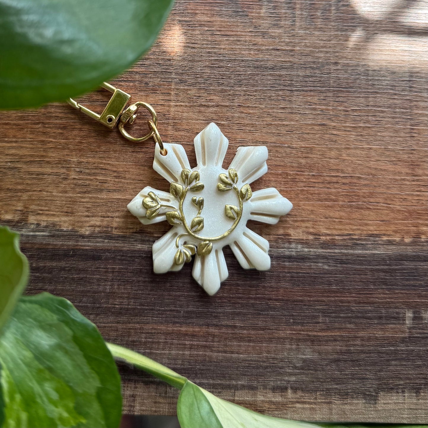 Sampaguita Sun - keychain/charm