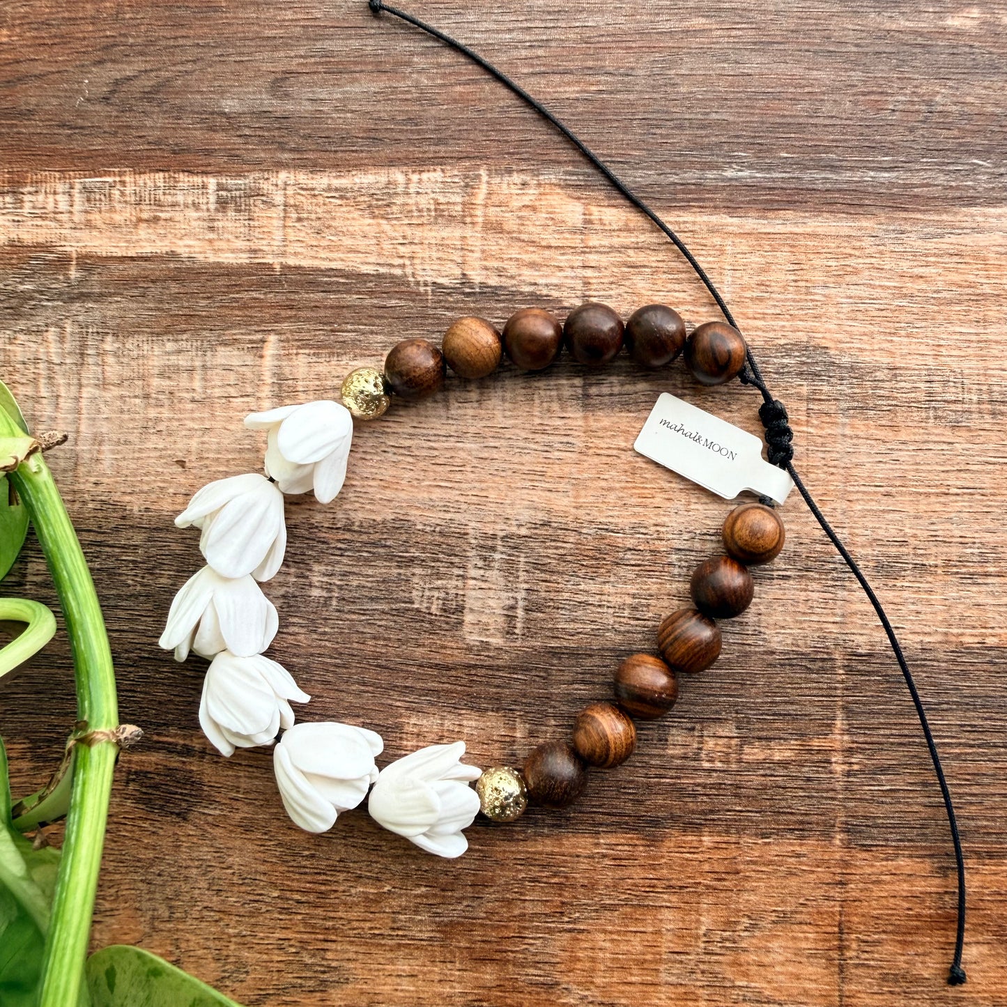 Sampaguita + wood bead mini lei