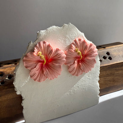 Hibiscus studs